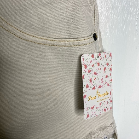 NWT Free People We The Free Sunkissed Overalls Shorts in Off White Size 2 - Picture 6 of 11